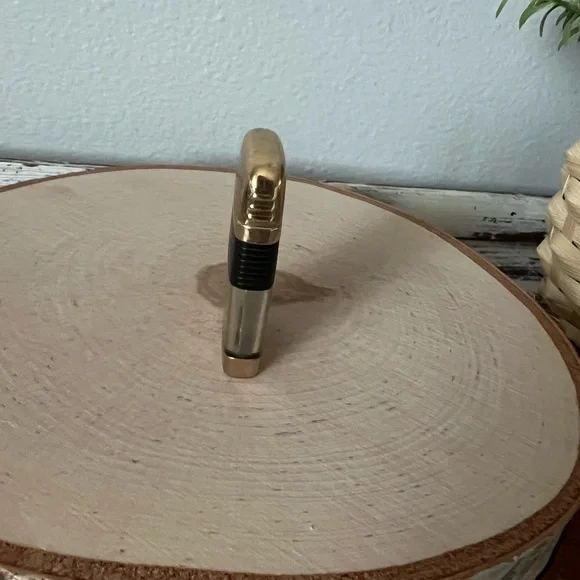 VINTAGE Scripto VU Lighter Mustang Equestrian Stallion Horse MCM Brass / Black - Picture 6 of 6